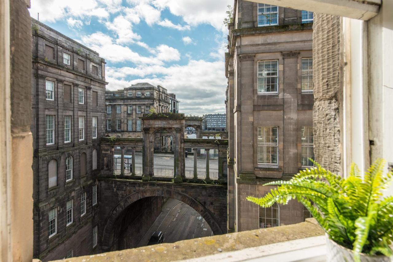 Downtown And Central 1 Bed In Edinburgh — Photos 1